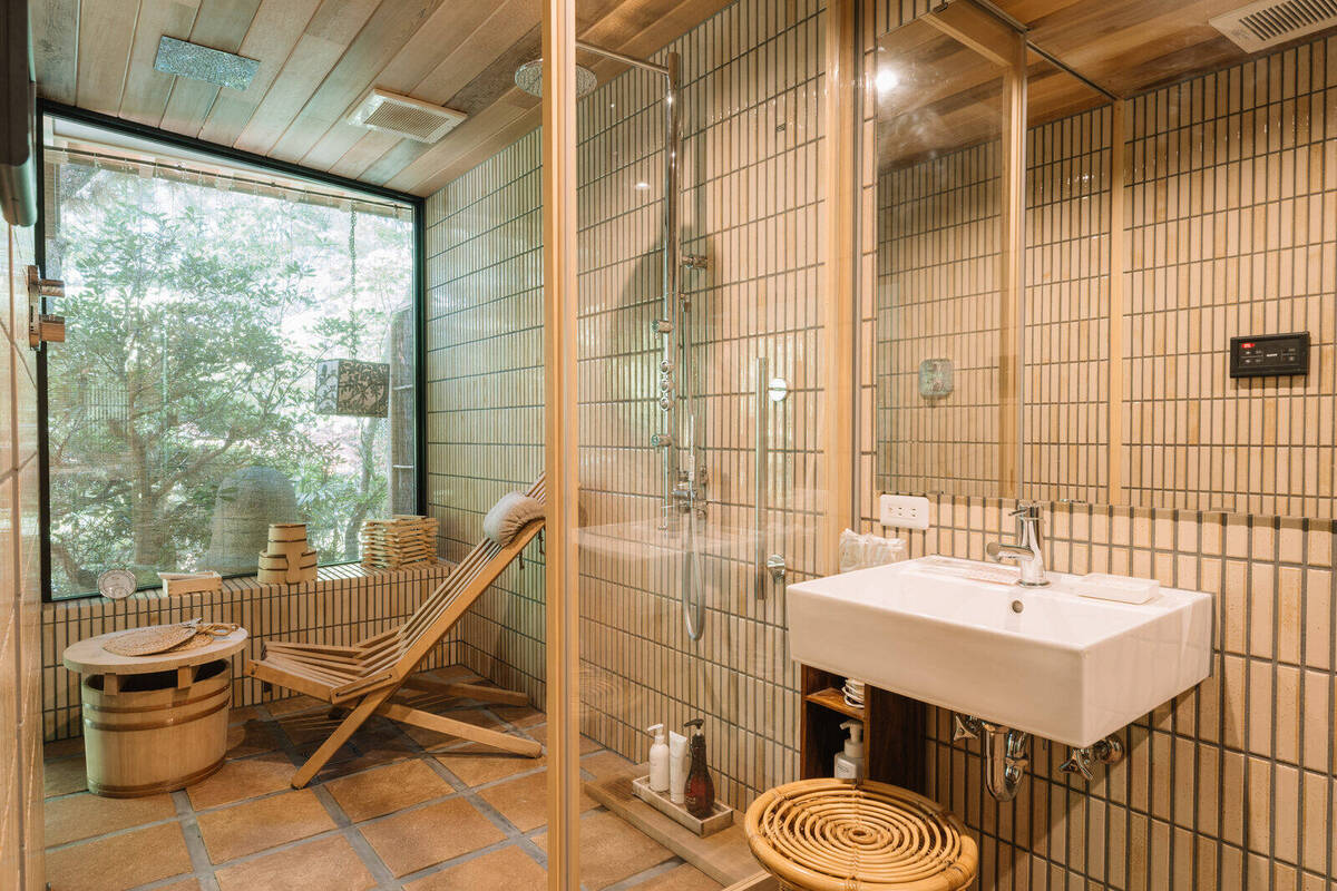 Yugiri: hinoki cypress bath and sauna