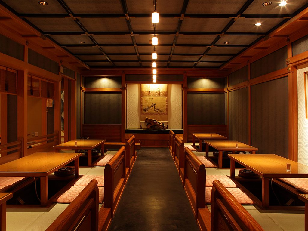 Sunken kotatsu seating modelled on kabuki box seats